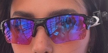 Oakley Zonnebril met Paarse Glazen - Zo goed als nieuw, Zonnebril, Paars, Ophalen of Verzenden, Zo goed als nieuw