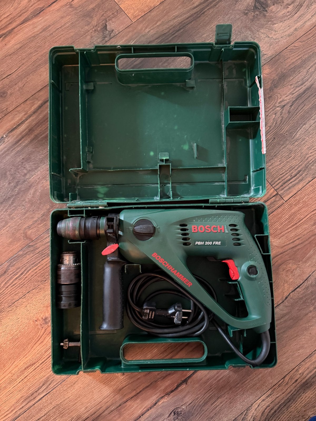 Bosch PBH 200 FRE Boorhamer met koffer en SDS sleutel, Gebruikt, Boor- en/of Breekhamer, Ophalen of Verzenden, Klopboormechanisme
