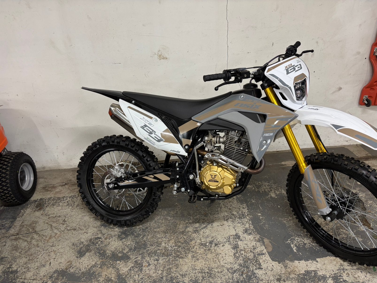 Asix 250 cc 4-T, Fietsen en Brommers, 250 cc, Zo goed als nieuw, 5 versnellingen, Ophalen