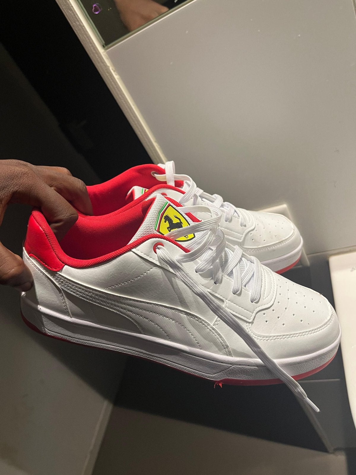 Puma Ferrari sneakers - Zo goed als nieuw, Ophalen of Verzenden, Zo goed als nieuw, Wit, Sneakers of Gympen