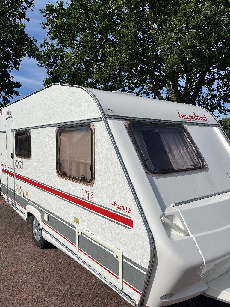 Lichtgewicht Beyerland Sprinter 440 LB Frans lengtebed, Caravans en Kamperen, Caravans, Treinzit, 750 - 1000 kg, Schokbreker, 4 tot 5 meter