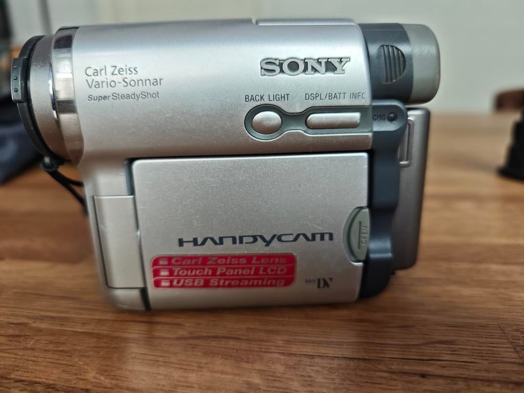 Sony DCR-HC14E Mini DV Handycam - Carl Zeiss Lens, Ophalen