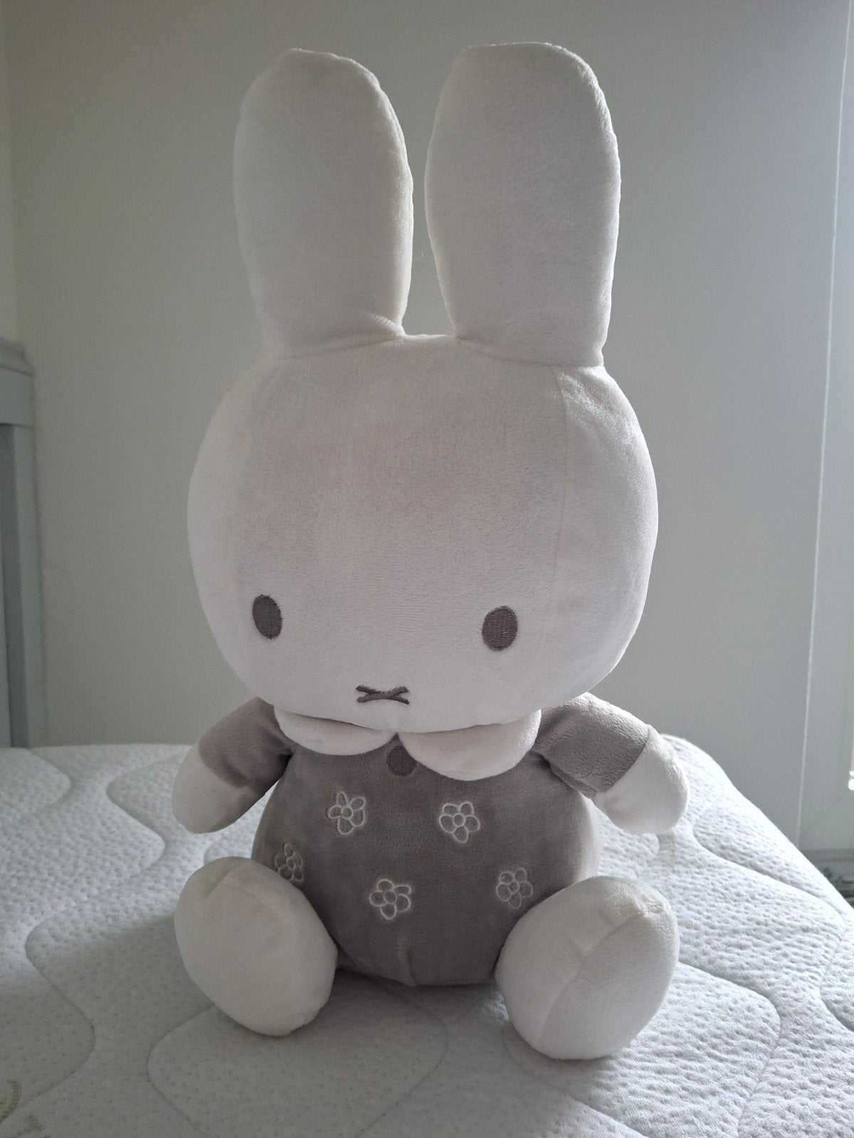 Nijntje miffy 0+ met rammelaar, Grijs, Nijntje, Ophalen of Verzenden, Middelgroot (20 tot 80 cm)