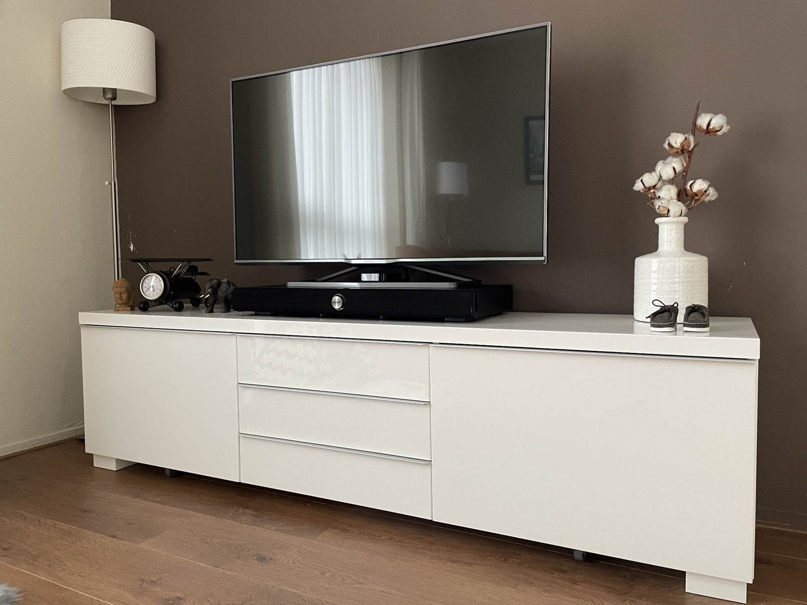 IKEA BESTÅ BURS TV-meubel, hoogglans wit, zo goed als nieuw, Huis en Inrichting, Kasten | Televisiemeubels, Ophalen, 150 tot 200 cm