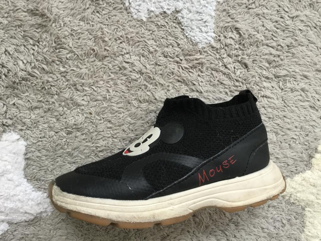 Minnie Mouse schoenen / sneakers Zara maat 27, Gebruikt, Meisje, Schoenen, Ophalen of Verzenden