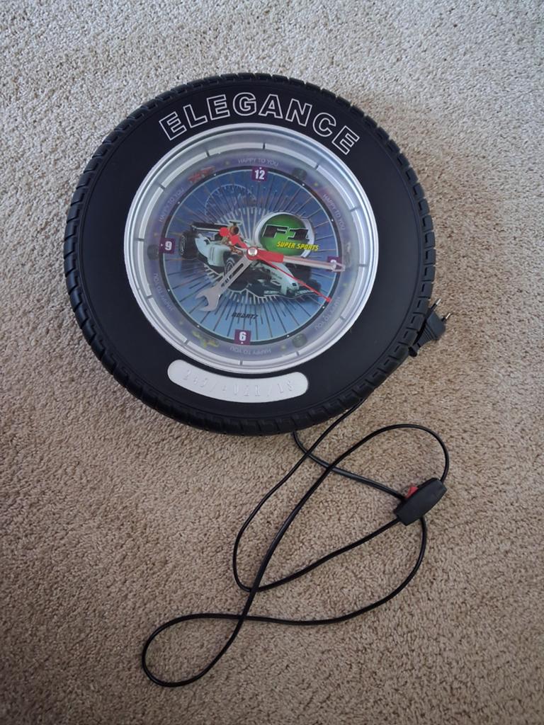 Wandklok Autoband met Verlichting - Batterij/Stekker, Ophalen, Gebruikt, Analoog, Wandklok