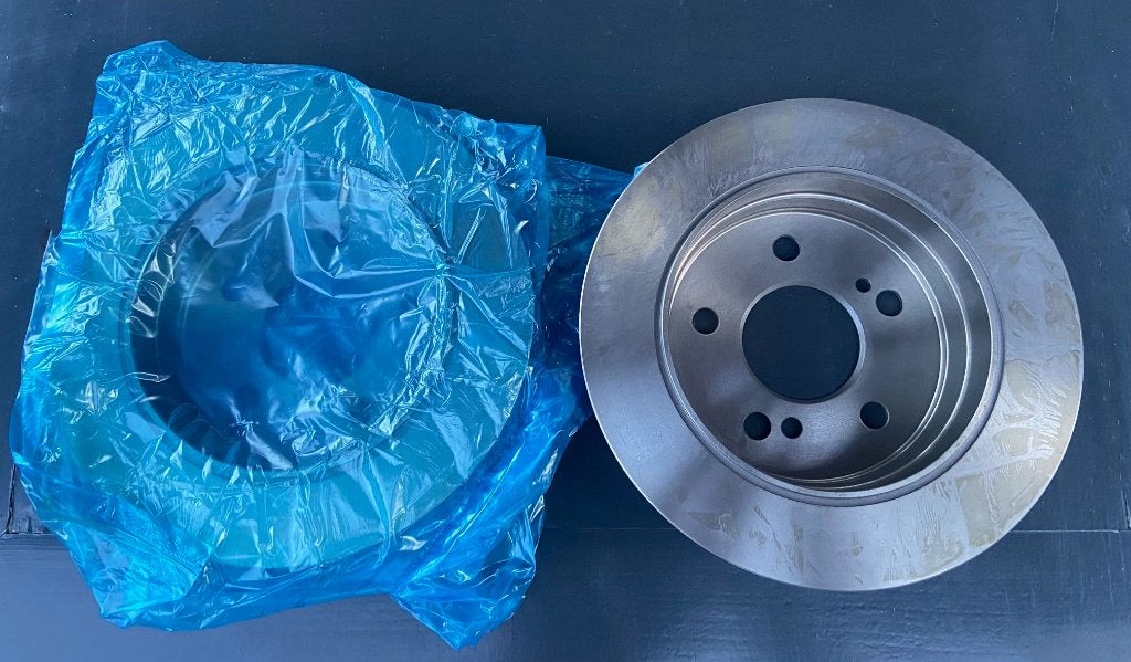 Set remschijven achteras MERCEDES 190 en W124 (NIEUW), Auto-onderdelen, Ophalen of Verzenden, Nieuw, Mercedes-Benz
