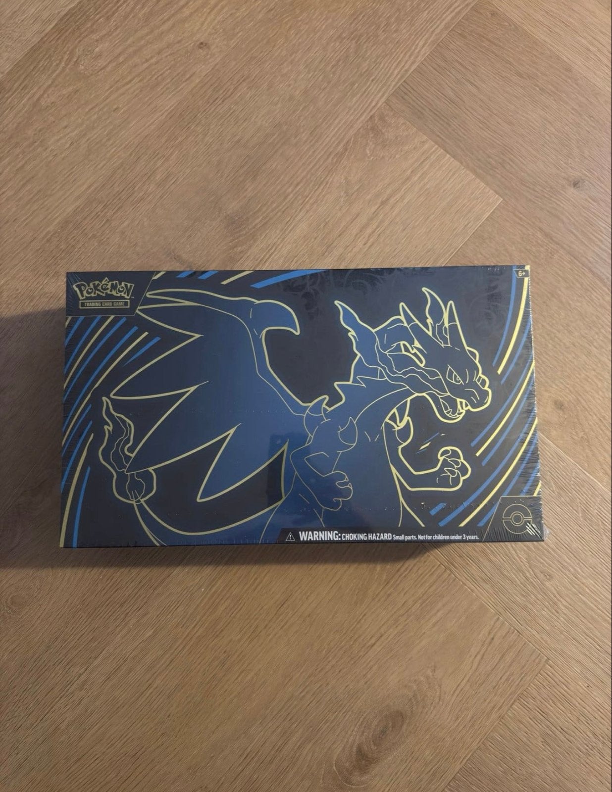 Pokémon Charizard Ultra Premium Collection Box, Ophalen of Verzenden, Nieuw, Overige typen, Foil