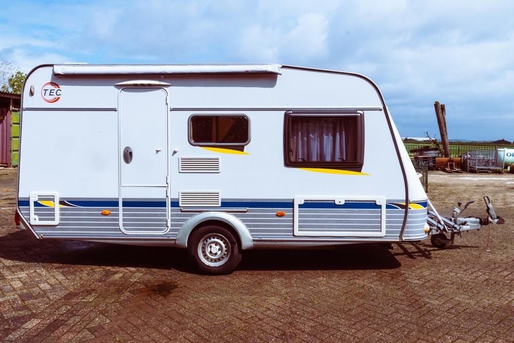 Zeer goed onderhouden T.E.C. Tour live DB caravan te koop, Caravans en Kamperen, Caravans, T.E.C., Treinzit, Particulier, 4 tot 5 meter