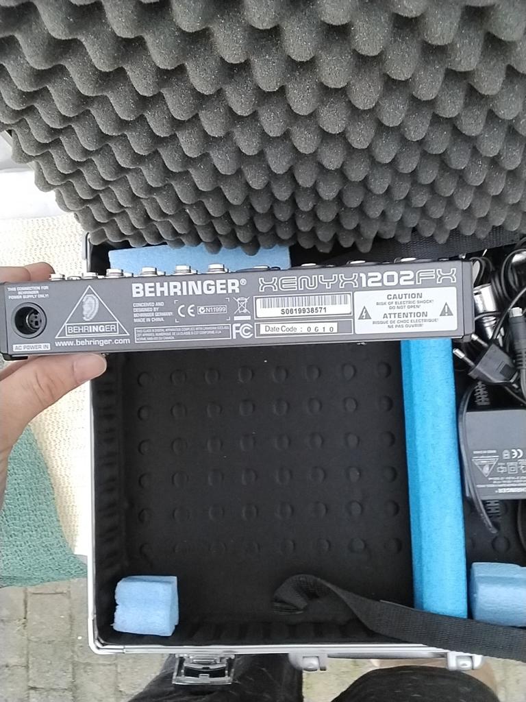 Behringer Xenyx 1202FX Mixer in stevige koffer, Muziek en Instrumenten, Mengpanelen, Ophalen of Verzenden, Zo goed als nieuw, 10 tot 20 kanalen