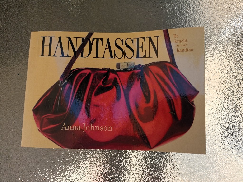 Handtassen; de kracht van de handtas, Anna Johnson, Gelezen, Anna Johnson, Ophalen of Verzenden, Mode algemeen