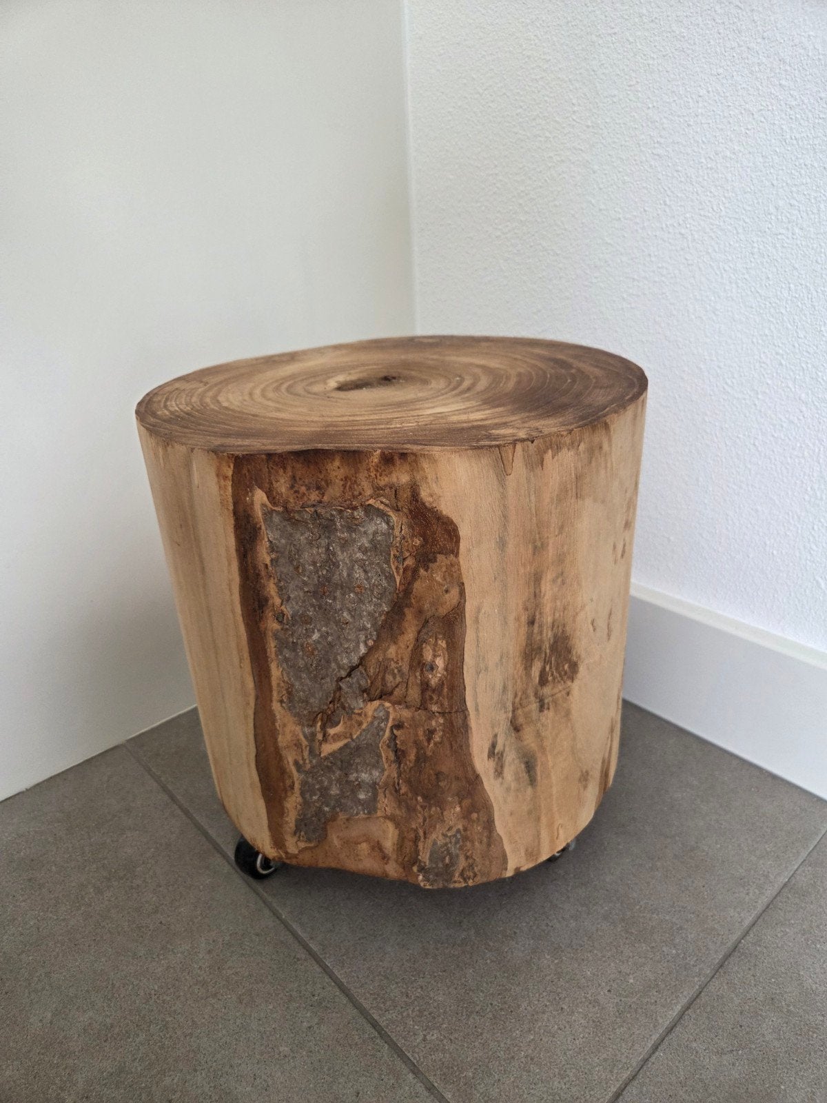 Massief houten bijzettafel/kruk, Ophalen, Hout, Gebruikt, Landelijk