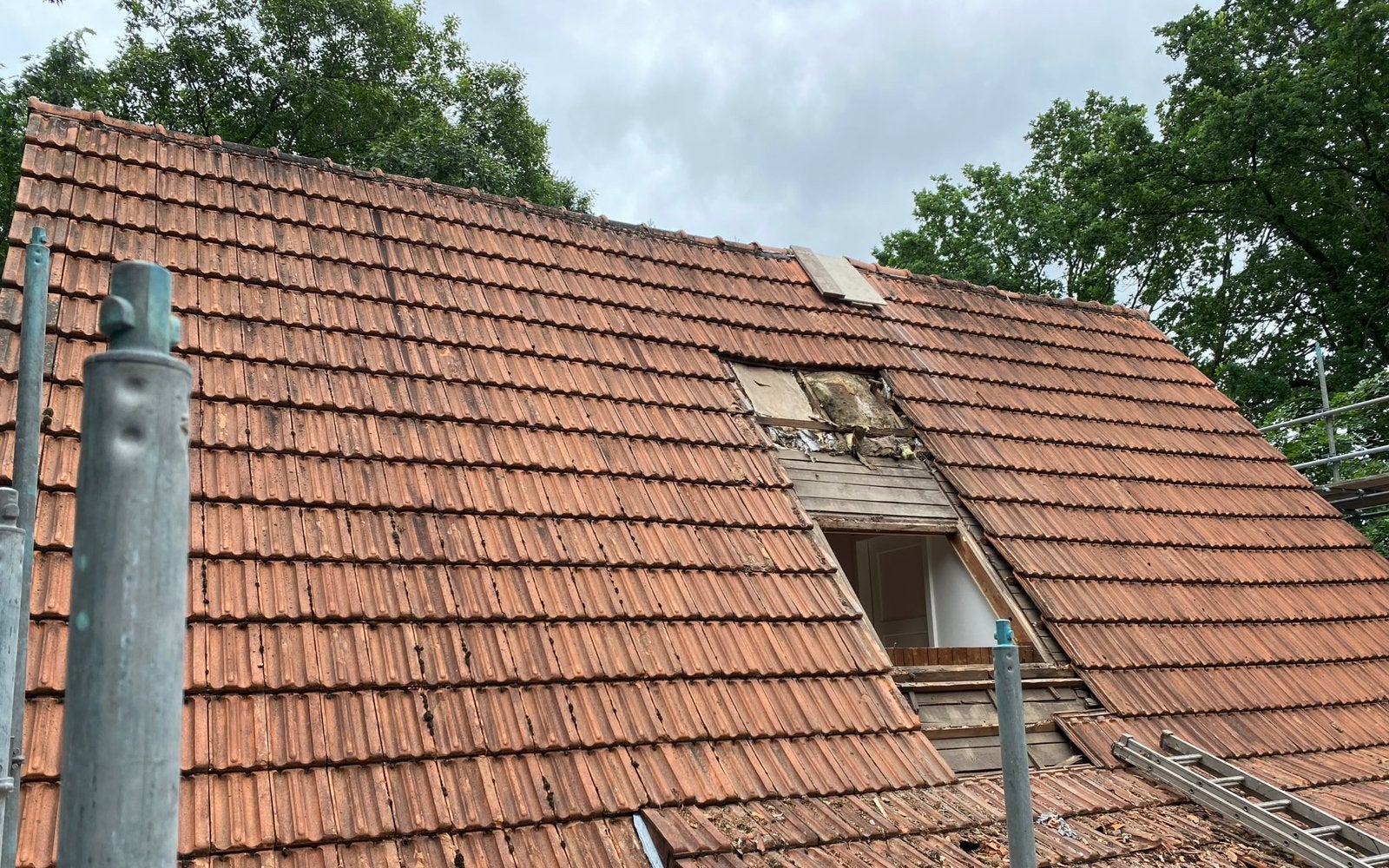 Dakpannen 125m2 ophalen, Gebruikt, Steen of Klei, Ophalen of Verzenden, 15 m² of meer
