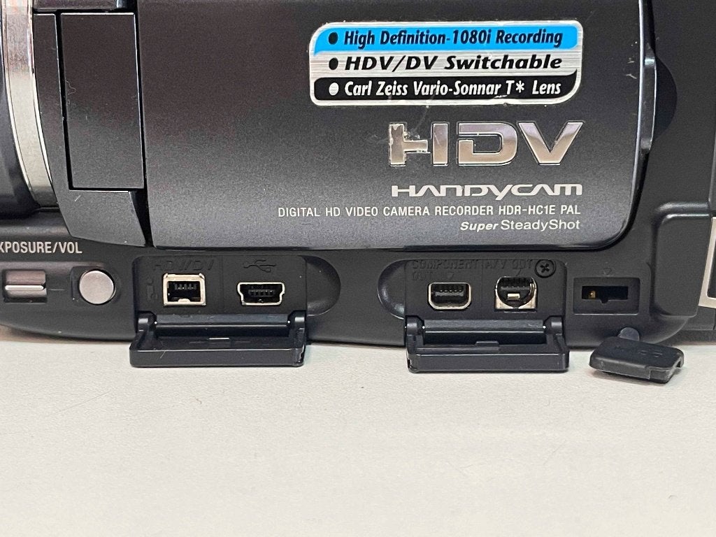 Foto 4 van Sony HDR-HC1E Digitale HDV/MiniDV Handycam-lees advertentie