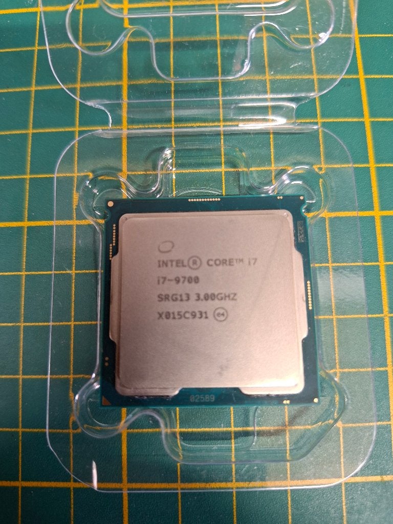 Intel Core i7-9700 Processor 4.70 GHz werkt goed!