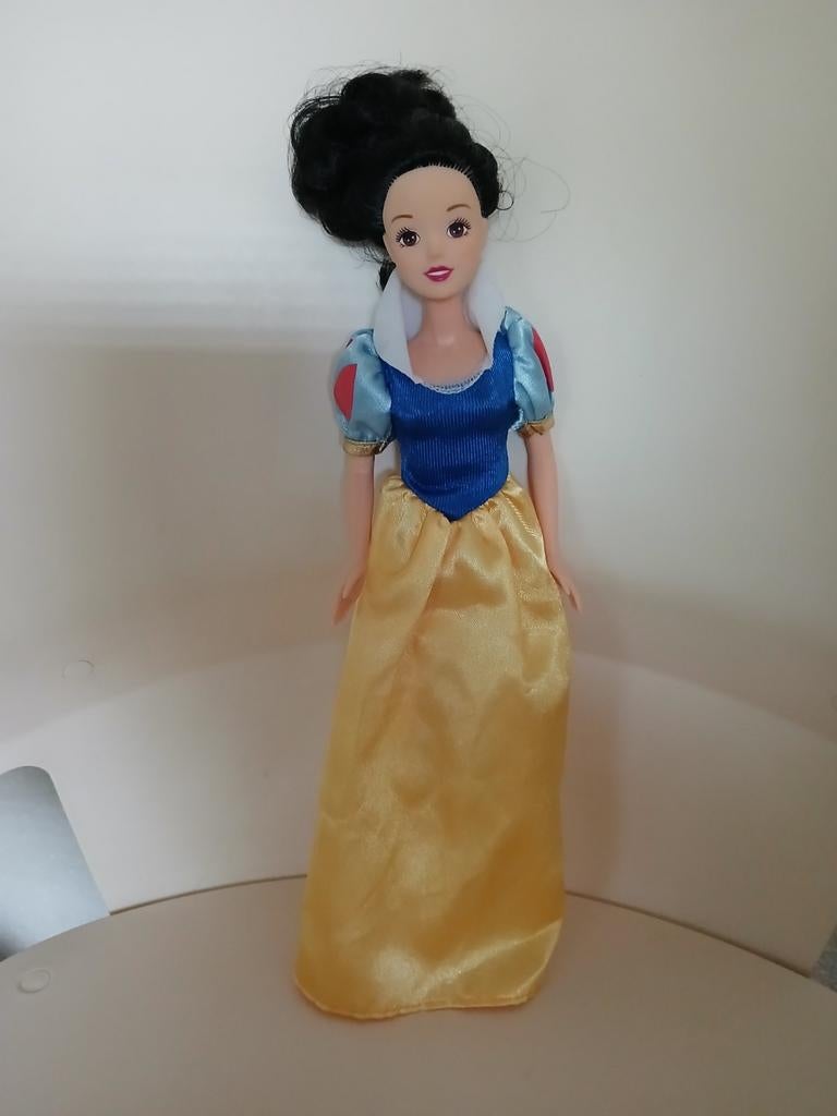 Disney Barbie Sneeuwwitje., Ophalen of Verzenden, Barbie