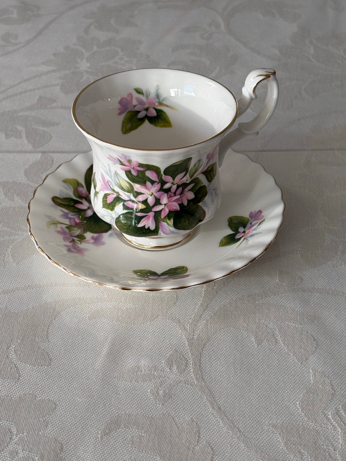 Royal Albert Mayflower Theekop en Schotel - Bone China, Antiek en Kunst, Antiek | Porselein, Ophalen of Verzenden