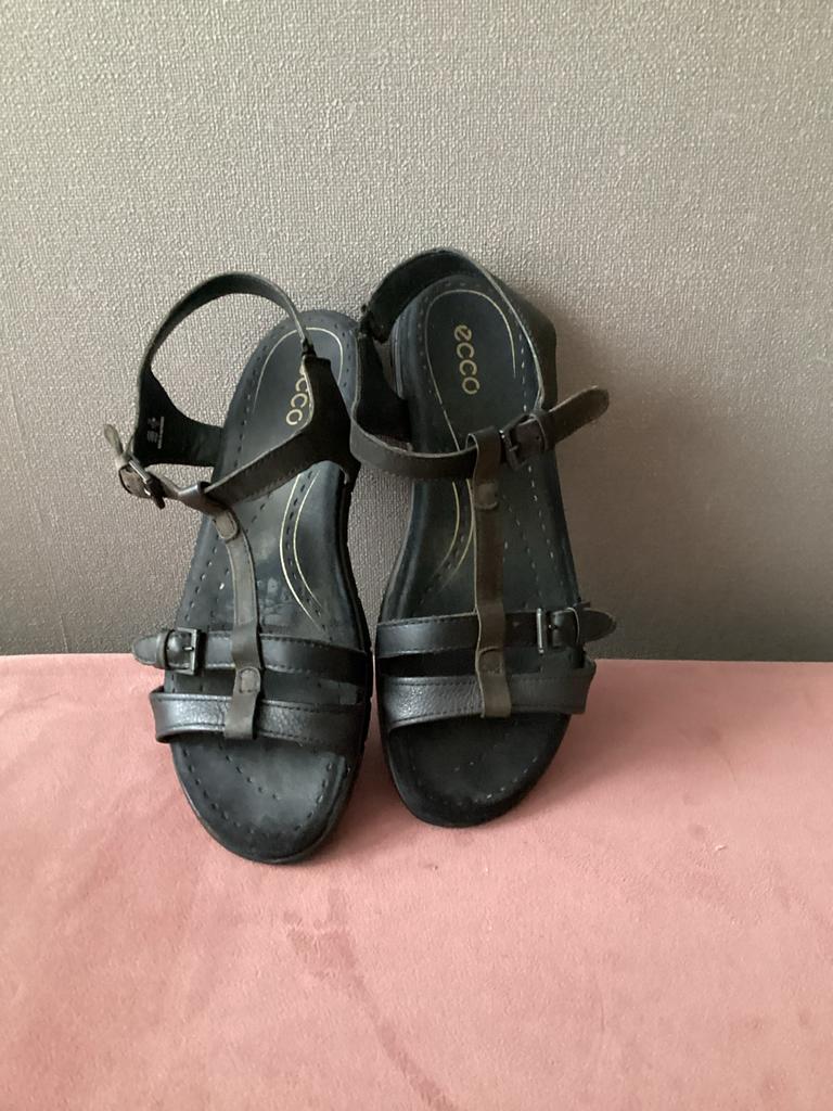 Zwarte Ecco sandalen, maat 39 zwart, Ophalen of Verzenden, Zo goed als nieuw