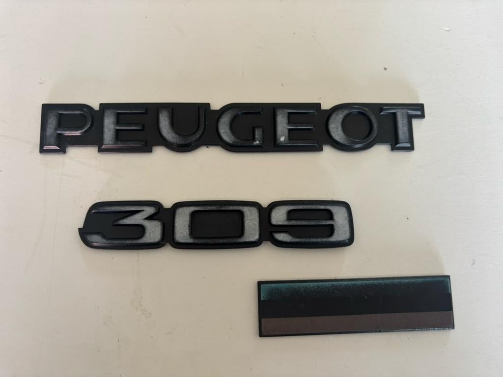Emblemen peugeot 309, Auto-onderdelen, Ophalen of Verzenden, Peugeot