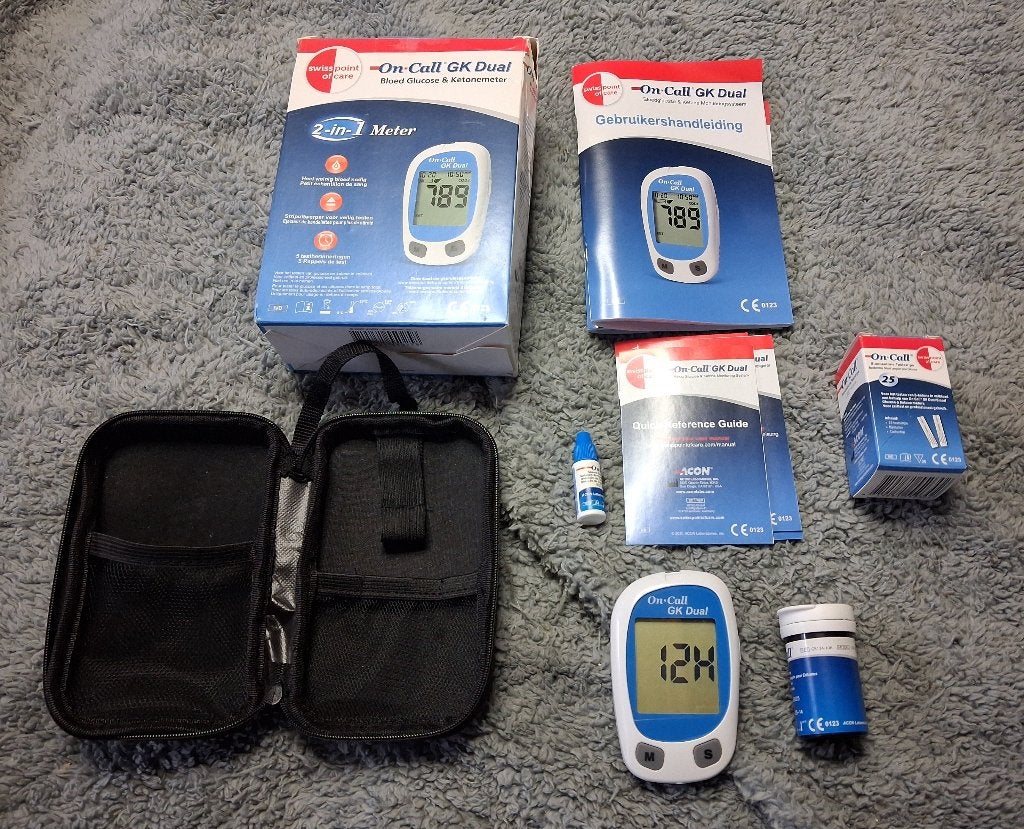 On Call GK dual ketonen- en glucosemeter met extra's, Ophalen of Verzenden, Zo goed als nieuw