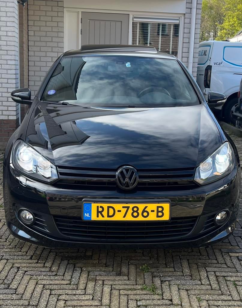 Volkswagen Golf 1.4 TSI R-line DSG vol opties! Zwart 162 pk, 4 cilinders, 1261 kg, Alcantara, Zwart