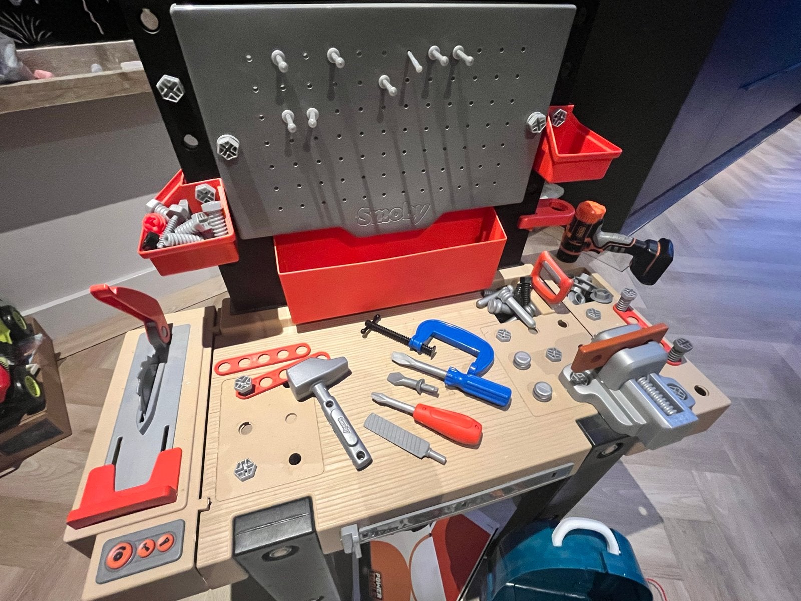 Foto 6 van Black+Decker Smoby Werkbank met gereedschap en koffer