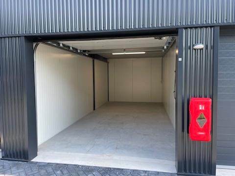 Te huur garagebox 28 m² – Logistiek Park A12 Waddinxveen, Zuid-Holland