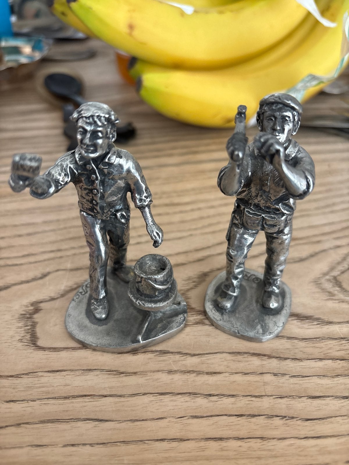 Set van 2 handgemaakte tinnen beeldjes van Gelria Tin, Antiek en Kunst, Antiek | Tin, Ophalen