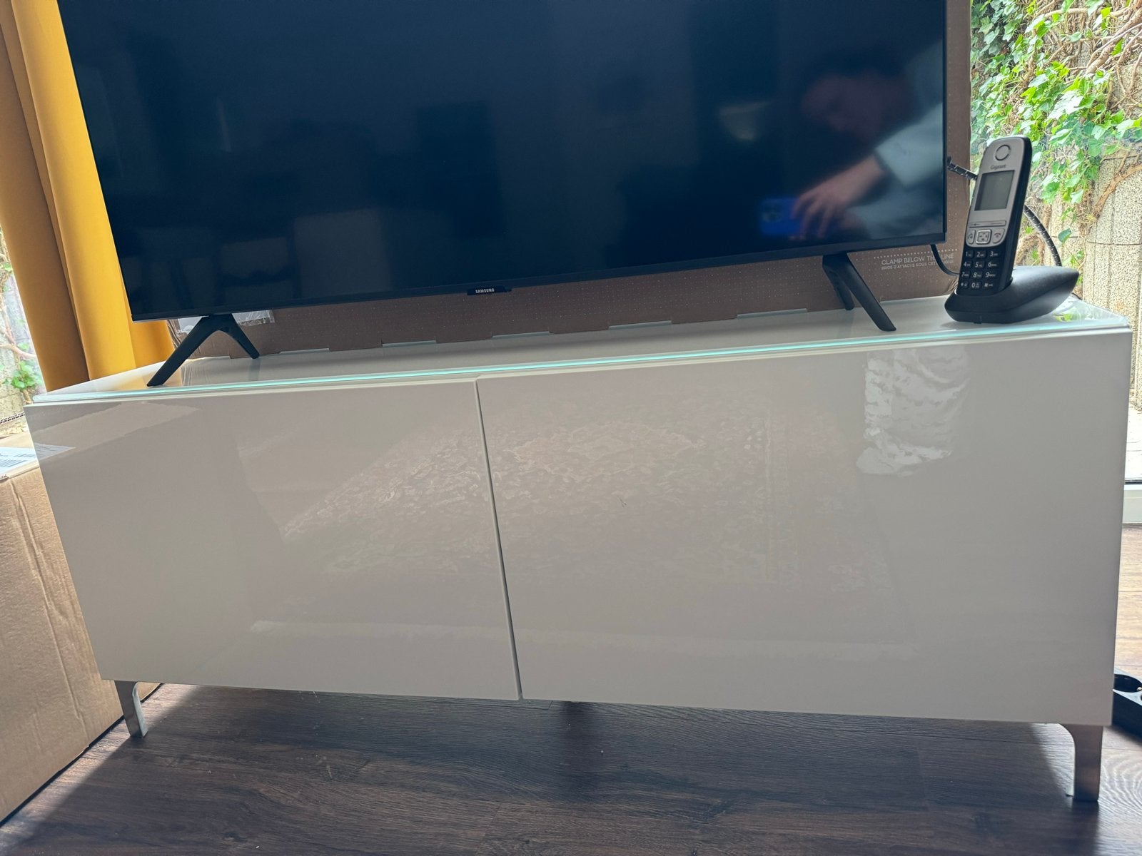 IKEA BESTA TV Meubel - Hoogglans Wit, Ophalen, Kunststof, Gebruikt, 100 tot 150 cm