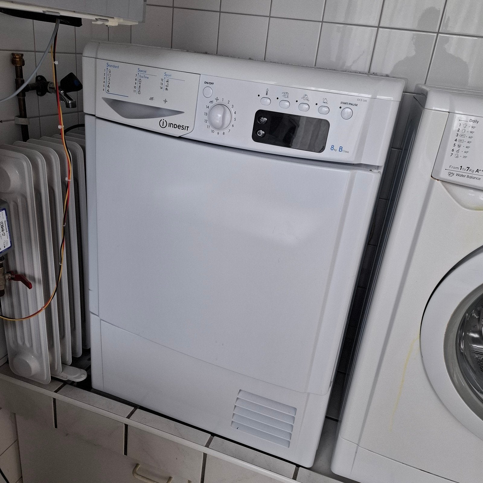 Indesit IDCE G45 Condensdroger - Werkend weggezet, Witgoed en Apparatuur, Ophalen, 6 tot 8 kg, Gebruikt, Voorlader