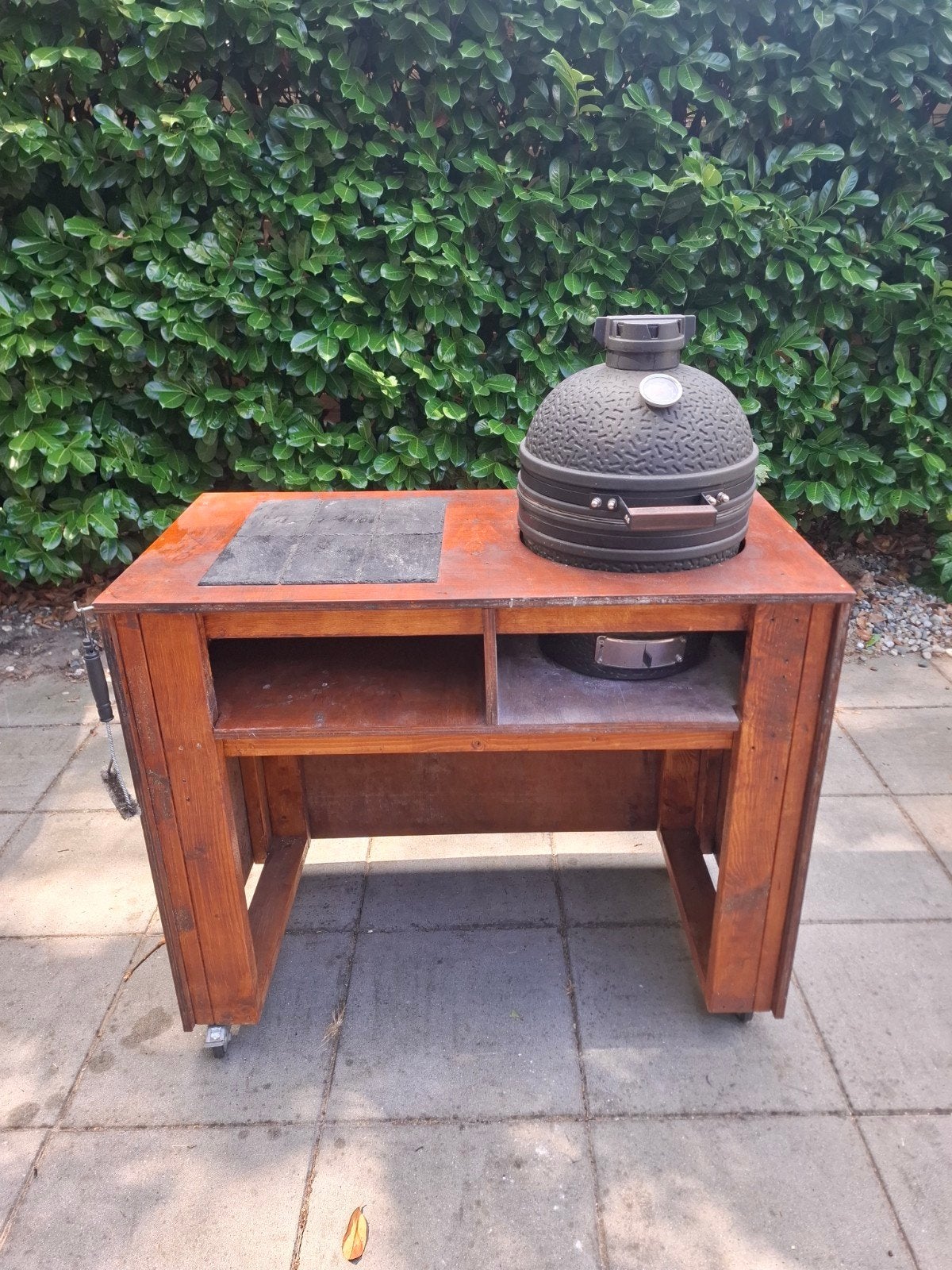 The Bastard Compact Kamado BBQ met buiten keukentje, Ophalen, Gebruikt, The Bastard