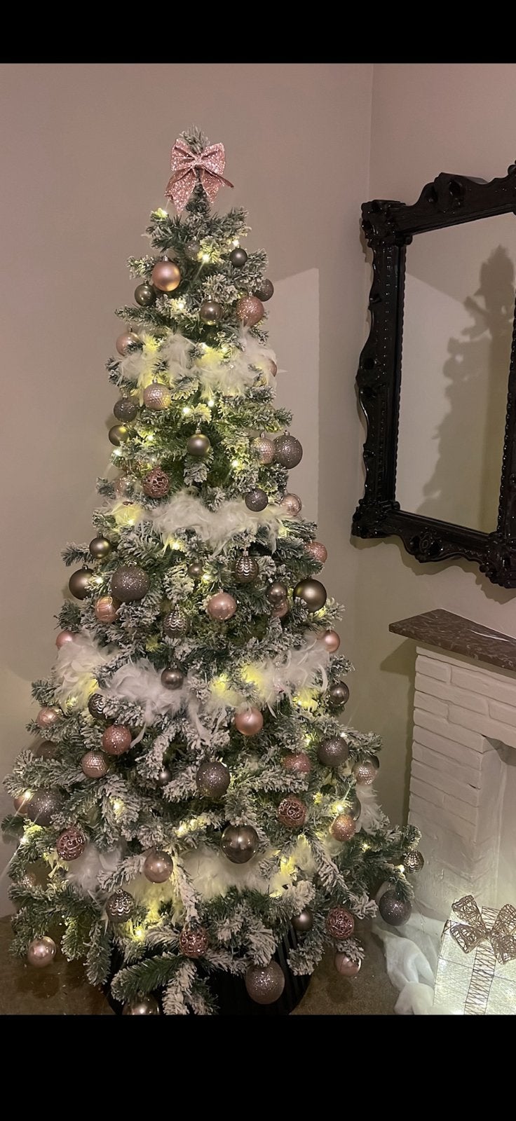 Kerstboom met verlichting en sneeuw 215cm LEES ADVERTENTIE!, Ophalen, Binnen, Intratuin, Met verlichting