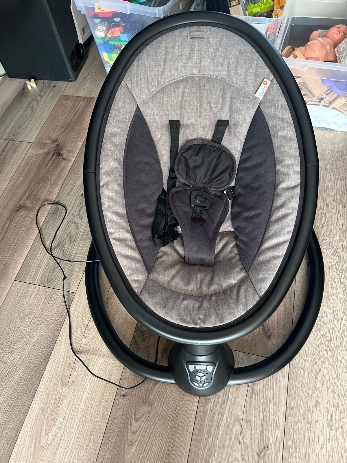Qute elektrische wiegstoel/wipstoel, Kinderen en Baby's, Overige merken, Wipstoel, Ophalen of Verzenden, Met gordel(s) of riempje(s)
