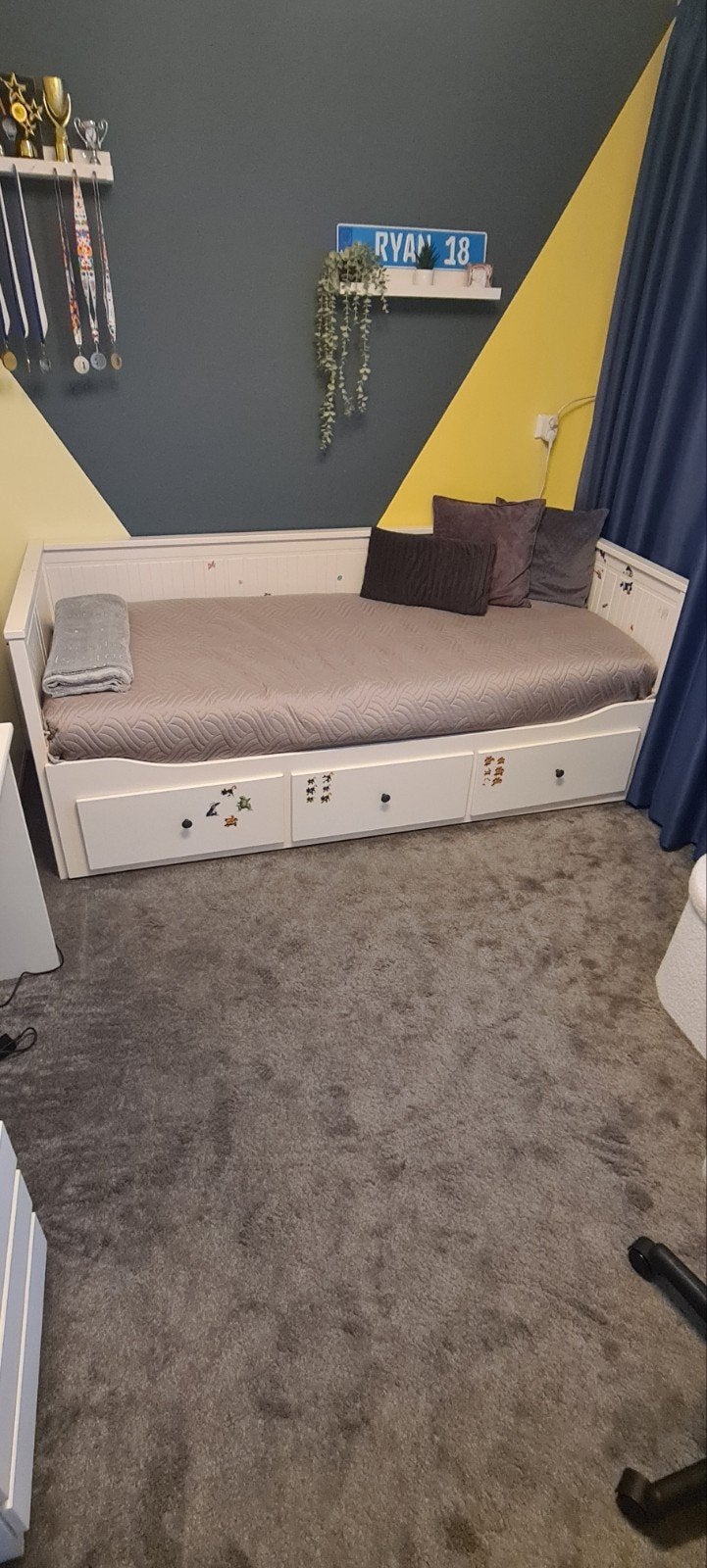 Ikea uitschuifbare bed met onder laden, Huis en Inrichting, Slaapkamer | Bedden, Ophalen, Wit, Tweepersoons, 160 cm