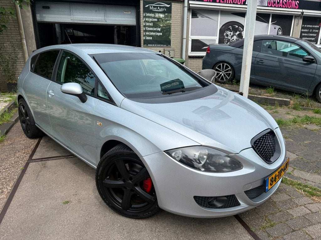 Seat Leon 2.0 FSI Stylance Apk/Automaat/Pdc/Carplay/Boekjes, Auto's, Seat, Gebruikt, 680 kg, 4 cilinders, Leon
