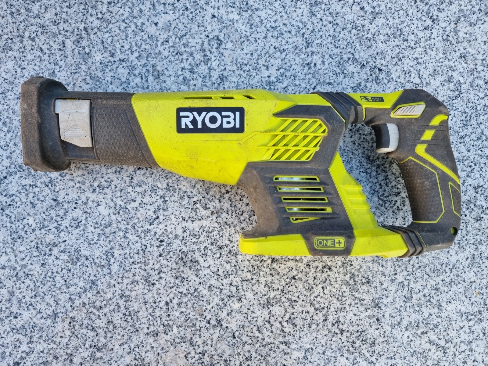 Ryobi RRS1801 Reciprozaag 18V ONE+ Anti-Vibe, Gebruikt, 70 mm of meer, Ophalen of Verzenden, Reciprozaag