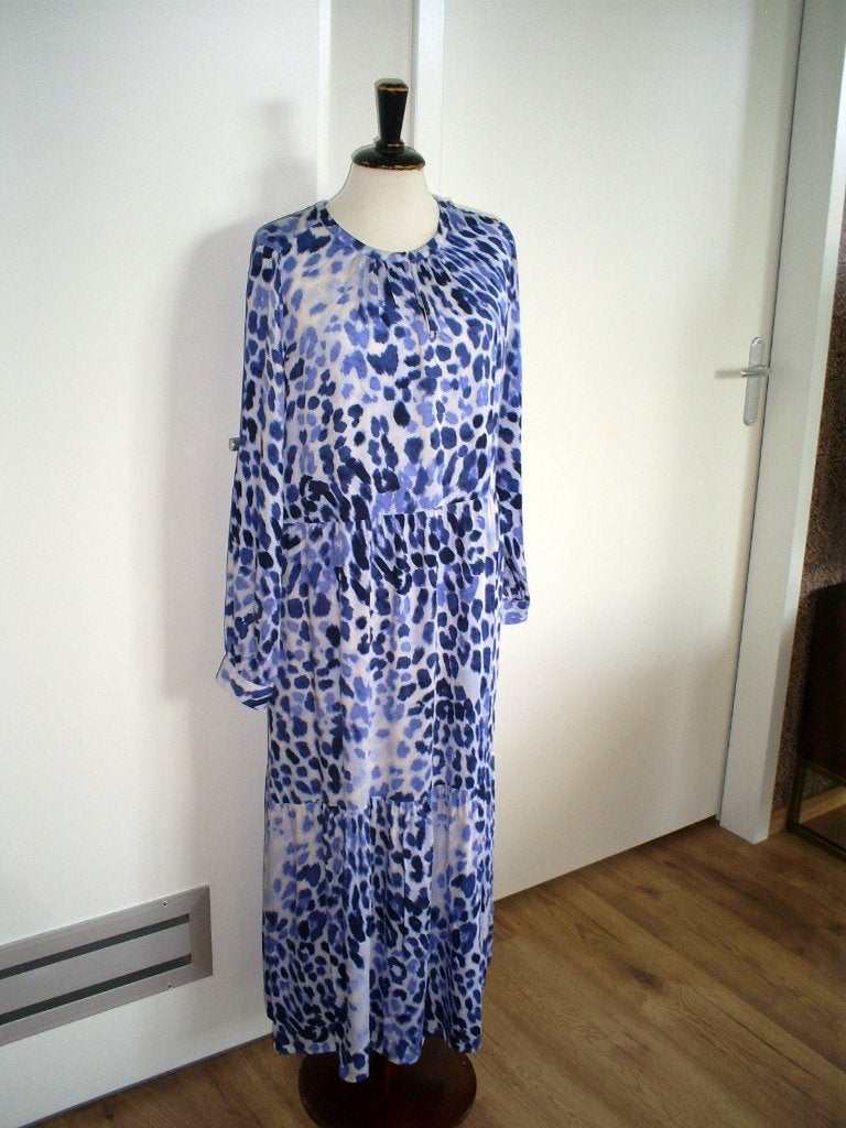 maxi jurk van MILANO ITALY mt. M, Maat 38/40 (M), Milano Italy, Zo goed als nieuw, Onder de knie