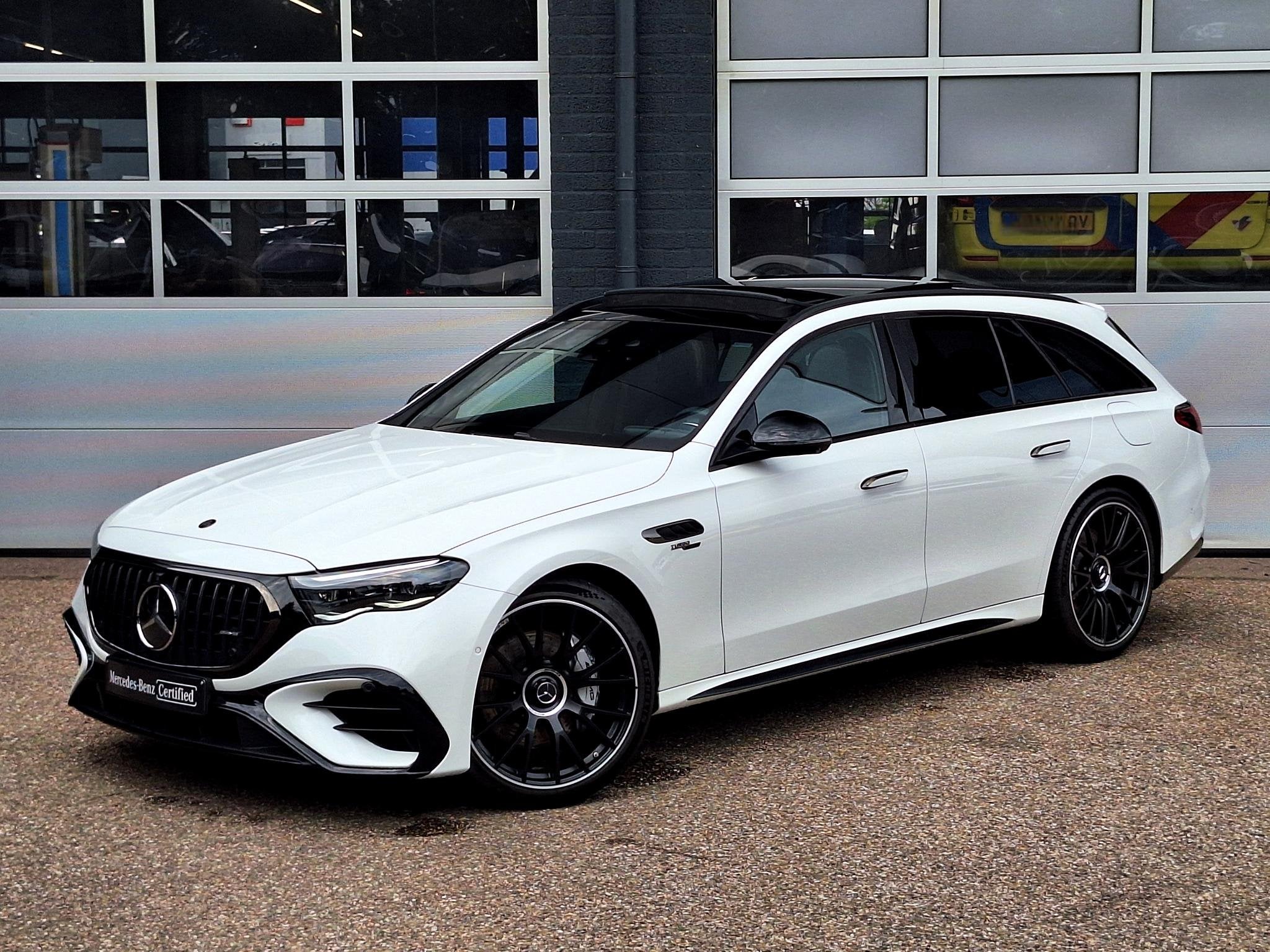Mercedes-AMG E-Klasse Estate AMG 53 HYBRID 4MATIC+ | Panoram, Auto's, Automaat, Stof, Gebruikt, Plug-in hybride