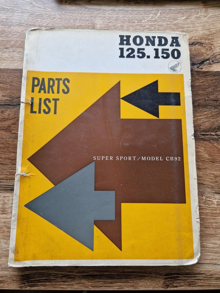 HONDA CB92 SUPER SPORT 125 150 CC PARTS LIST ONDERDELEN BOEK, Motoren, Ophalen of Verzenden, Honda