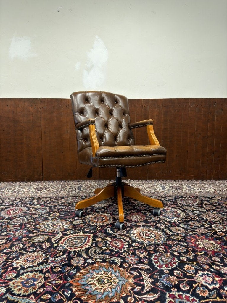 Klassiek Engels Chesterfield Bureaustoel, Ophalen of Verzenden