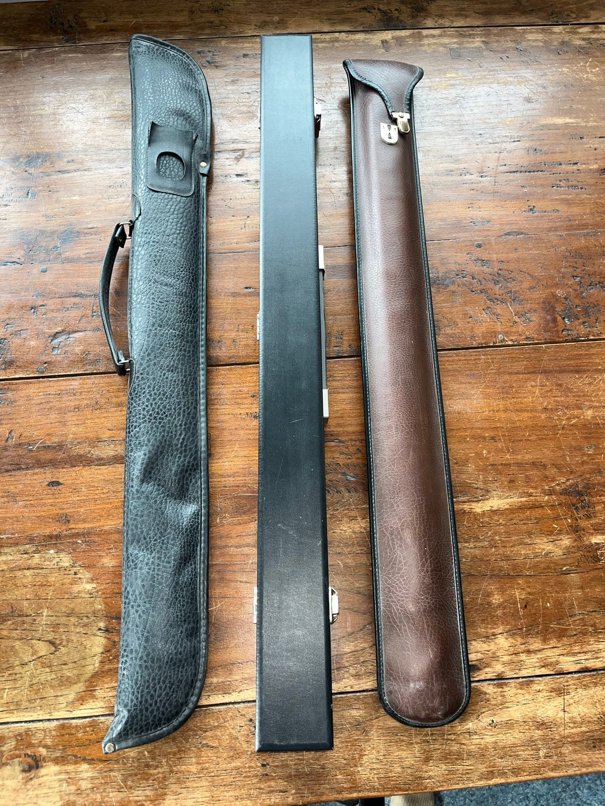 3 Biljartkeuen met opbergzakken/doos, Sport en Fitness, Biljarten en Poolen, Ophalen, Gebruikt, Keu of Ballen