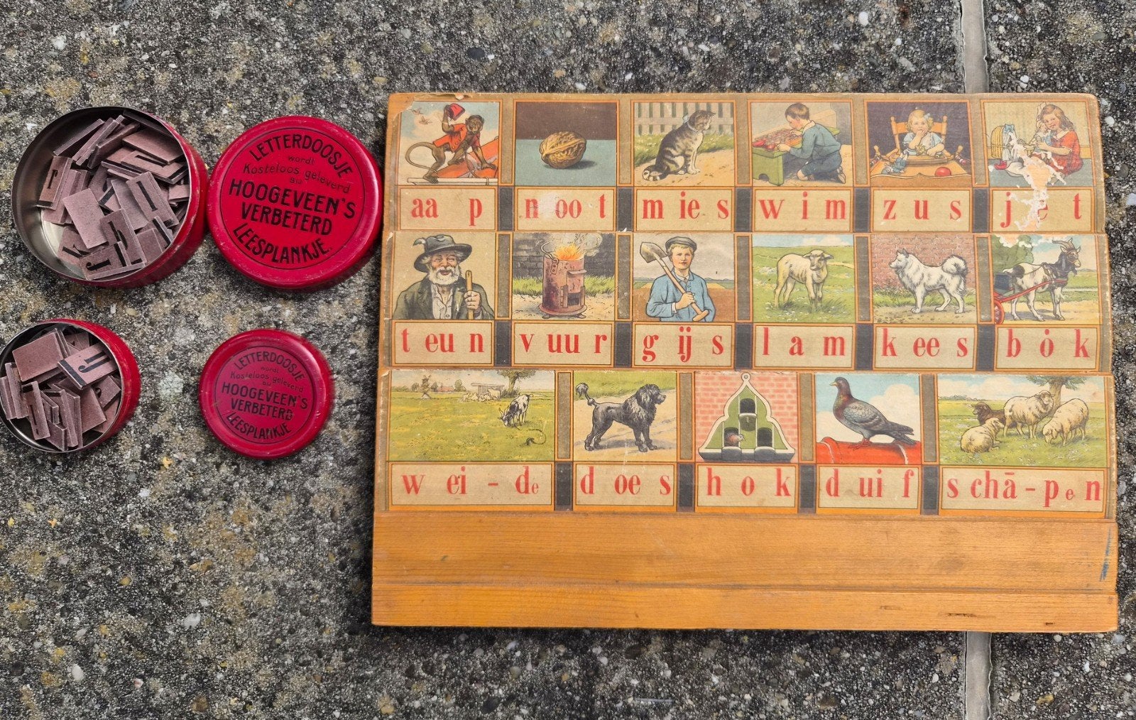 Antiek leesplankje met letterdoosjes Hoogeveen, Antiek en Kunst, Ophalen