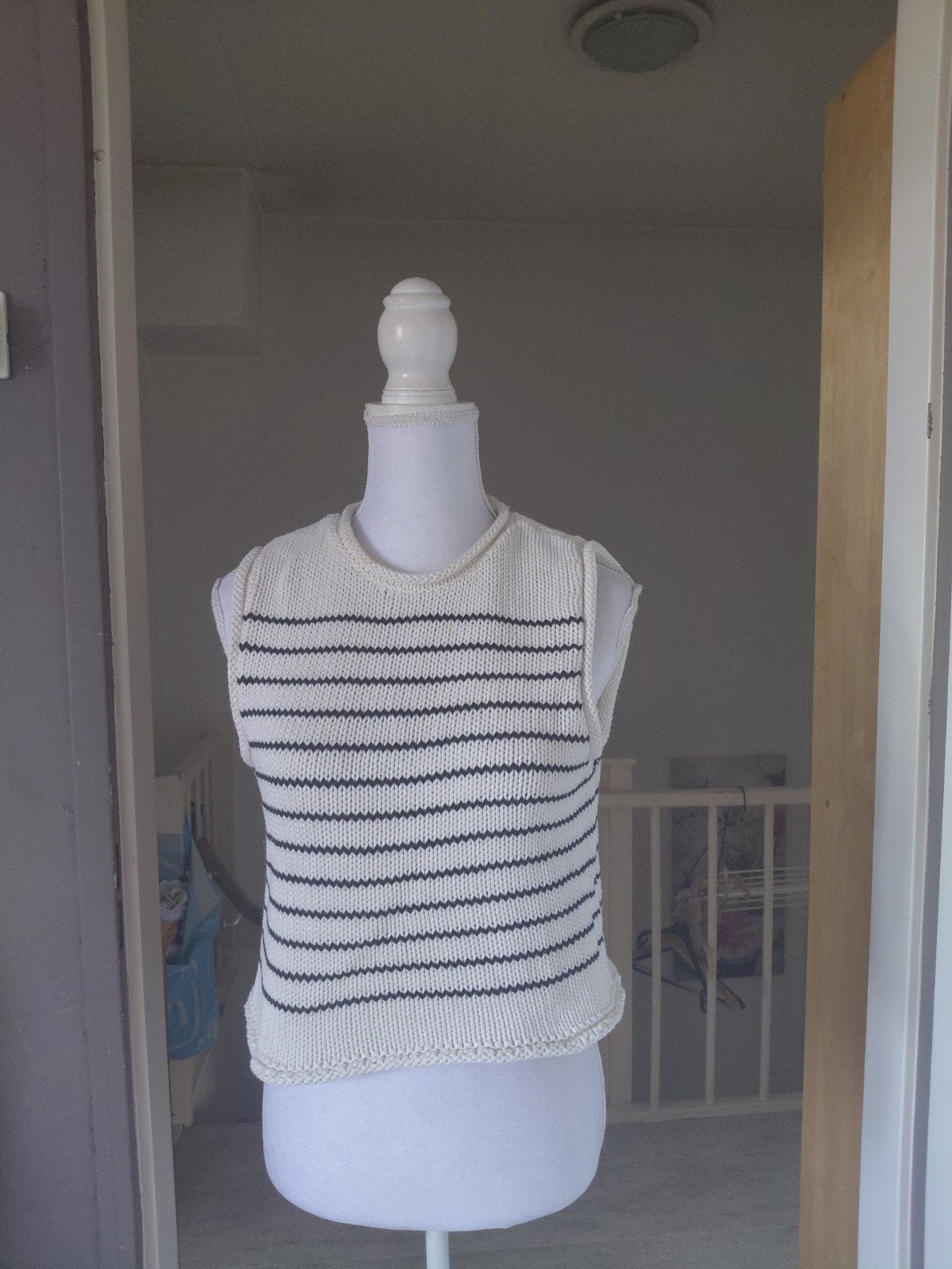 Zara gebreide top met strepen - Maat M, Maat 38/40 (M), Ophalen of Verzenden, Zo goed als nieuw, Zonder mouw