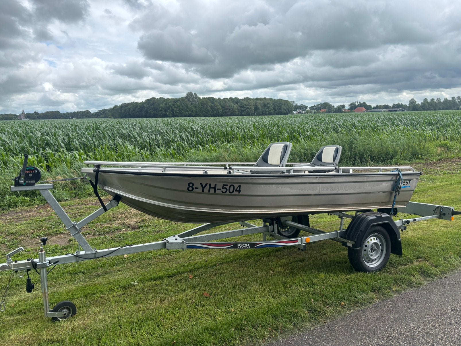 Aluminium vis / tour boot geen vaarbewijs plicht, Watersport en Boten, Vis- en Consoleboten, Ophalen, Zo goed als nieuw, Aluminium