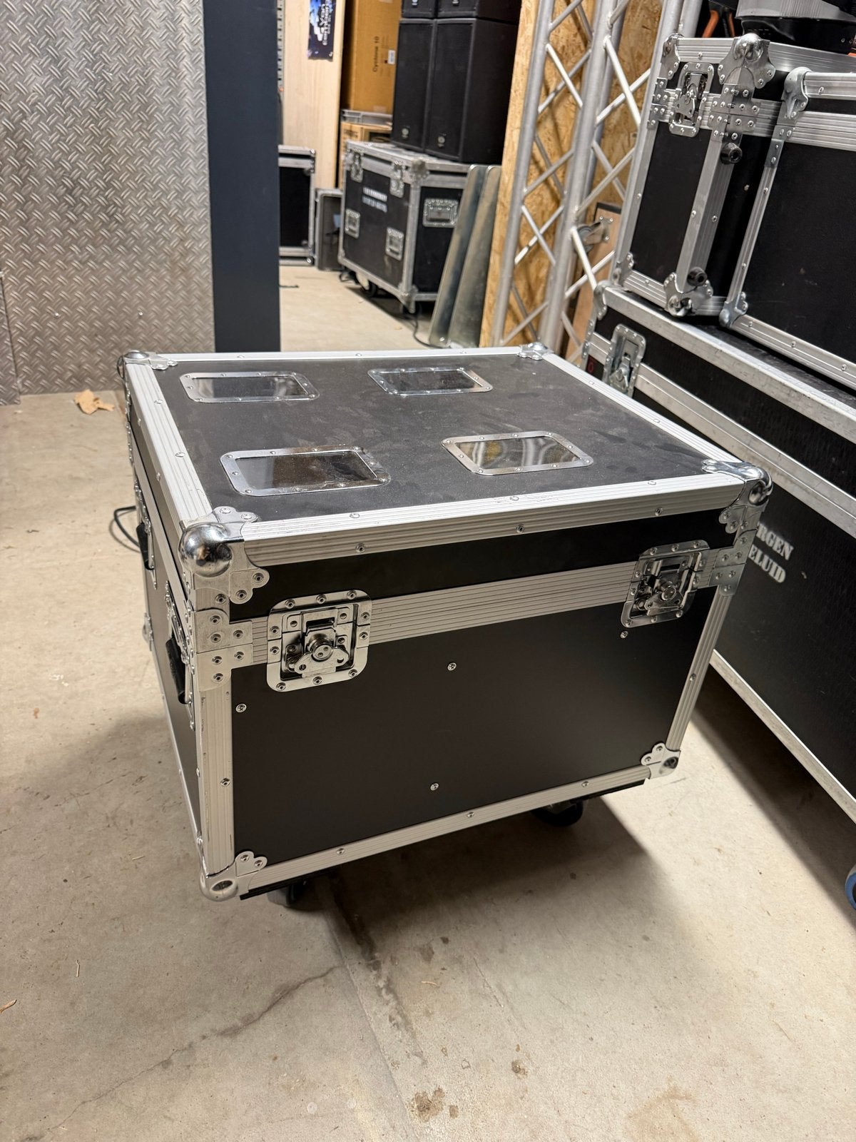 Showtec Phantom 65 Spot Moving Heads (4x) incl. Flightcase, Ophalen, Gebruikt, Licht, Kleur