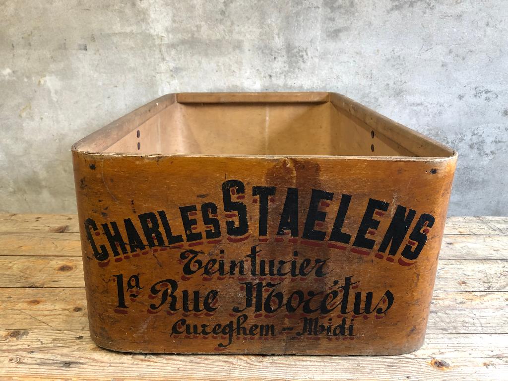 Reclamekist vintage met ronde hoeken van Staelens uit Belgie, Minder dan 50 cm, Gebruikt, 50 tot 100 cm, Ophalen of Verzenden