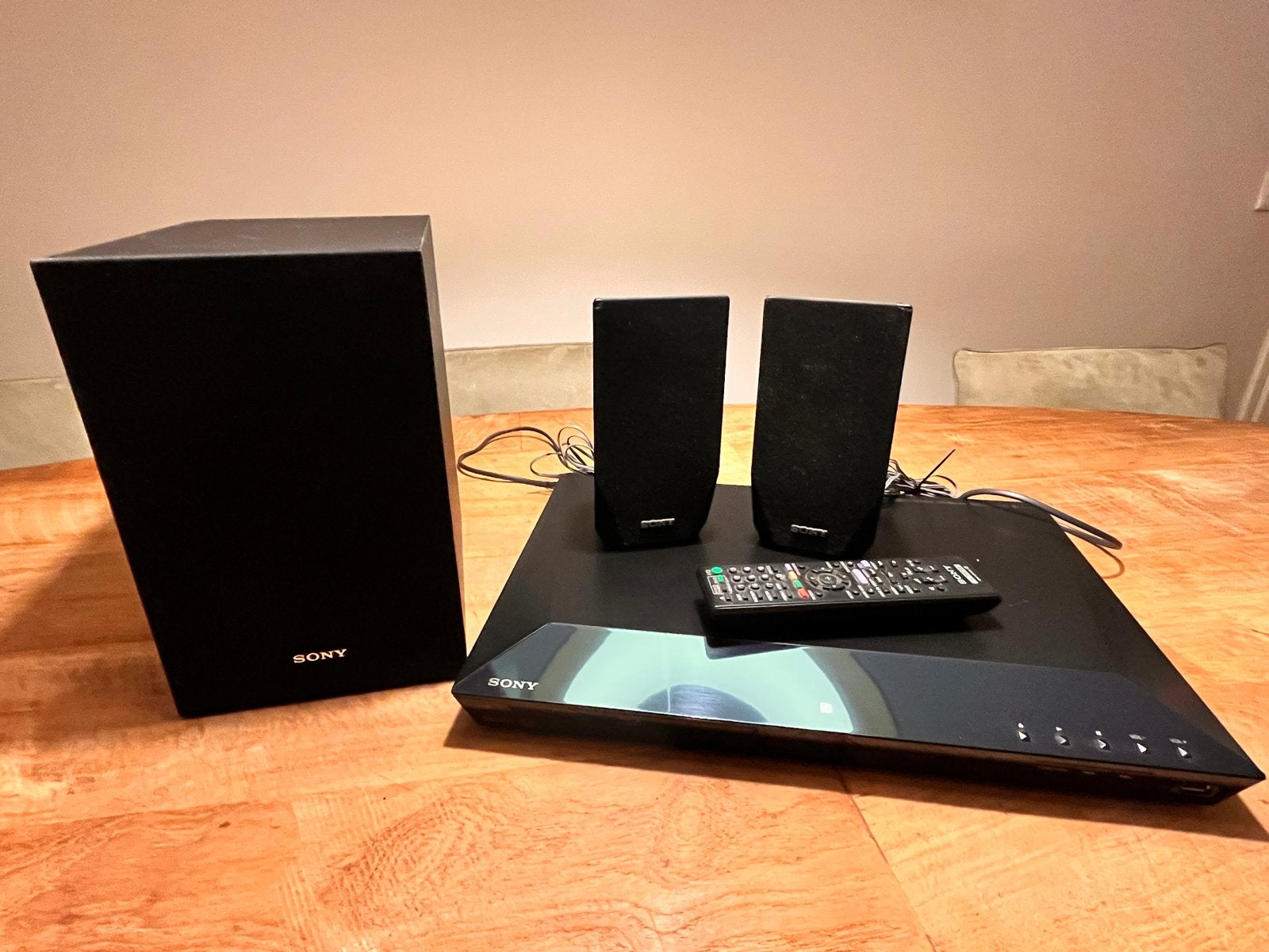Aangeboden Sony BDV-EF1100 2.1 Home Cinema Set, Ophalen, Gebruikt, 2.1-systeem, Blu-ray-speler