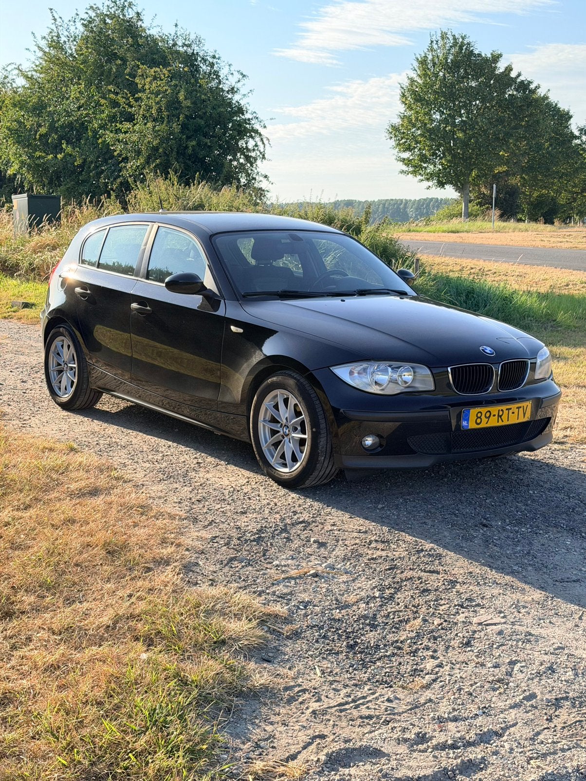 BMW 1-Serie 1.6 5-deurs Nieuwe distributie 2e EIG APK AIRCO, Auto's, BMW, 1596 cc, Zwart, 4 cilinders, 635 kg