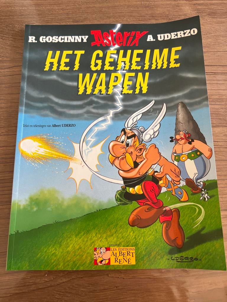 Asterix: Het Geheime Wapen - Klassiek Stripboek, Eén stripboek, Ophalen of Verzenden, Zo goed als nieuw