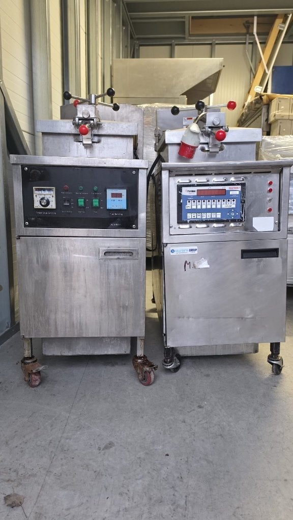 SPOED! 2x Henny Penny Hogedruk frituur werkend op elektra, 4 liter of meer, Ophalen of Verzenden, Zo goed als nieuw, Duo-friteuse